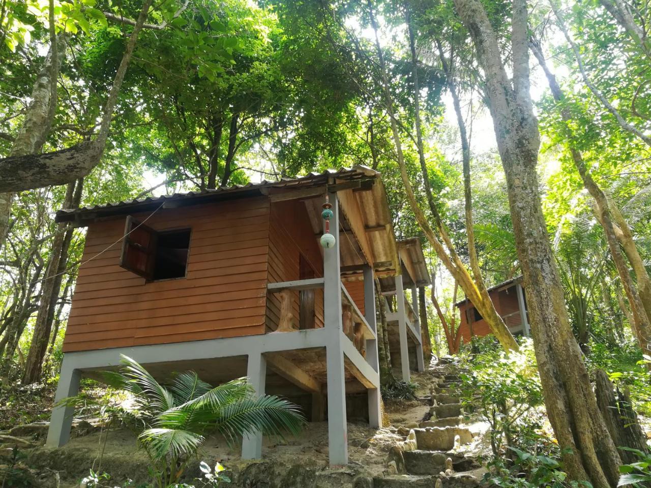 Lae Tawan Bungalow Hotel Koh Chang Ranong Exterior foto